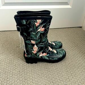 NWT Cute Winter Rain Boots